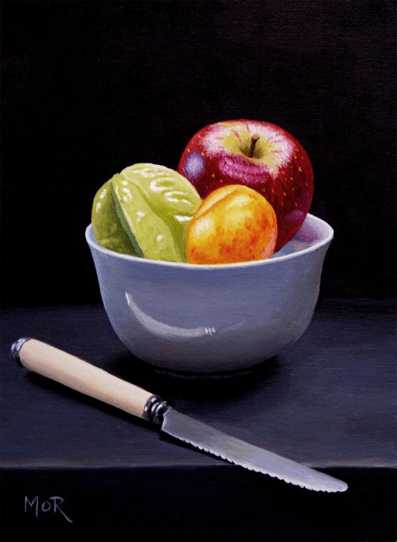 Fruitbowl and Knife