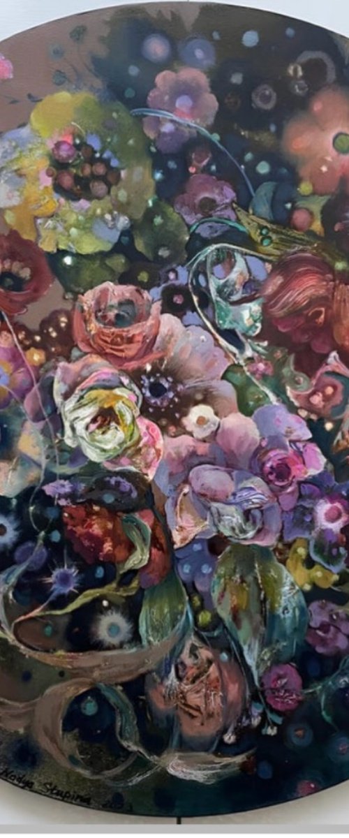 Flower round dance 2 by Nadezda Stupina