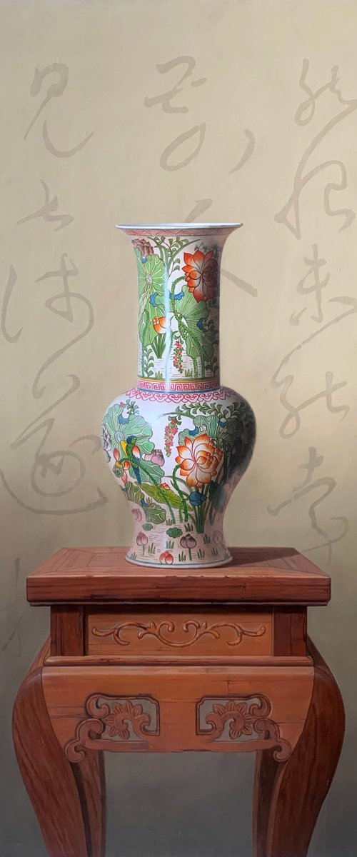 Vase on table c228 by Kunlong Wang