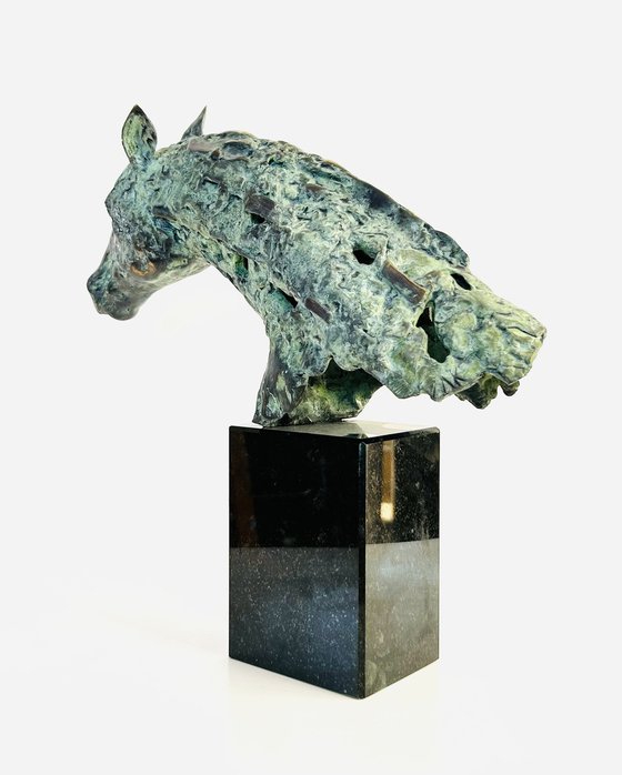 The Noble Hoof, no.V/VIII