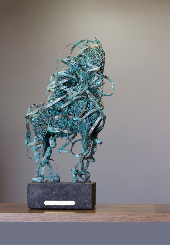 The rider 33x18x10 2kg iron, tufa,copper