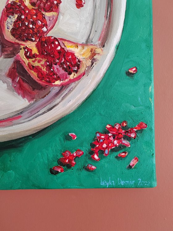 Pomegranates slices and seeds