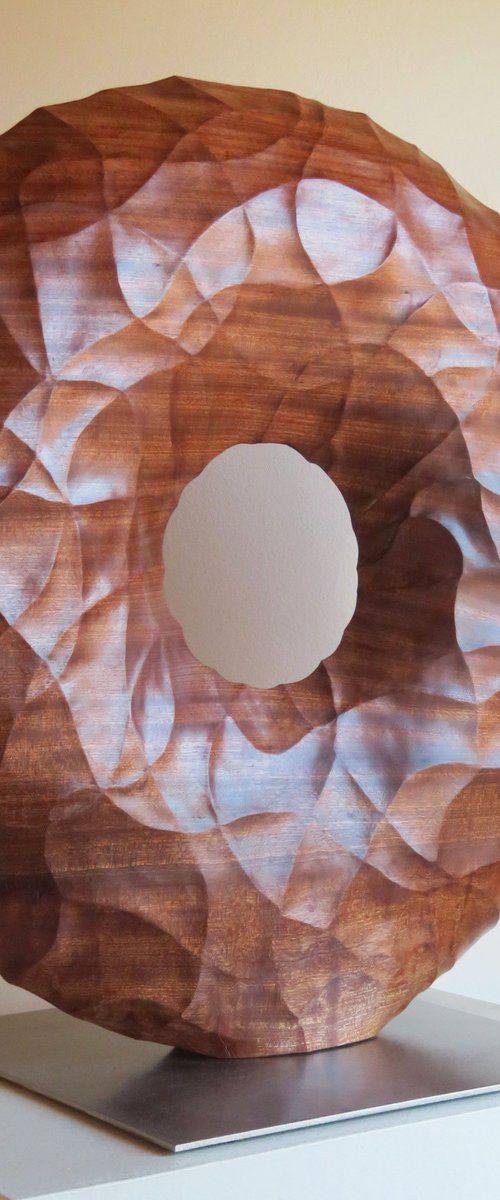 Infinity (wood) by Liliya Pobornikova