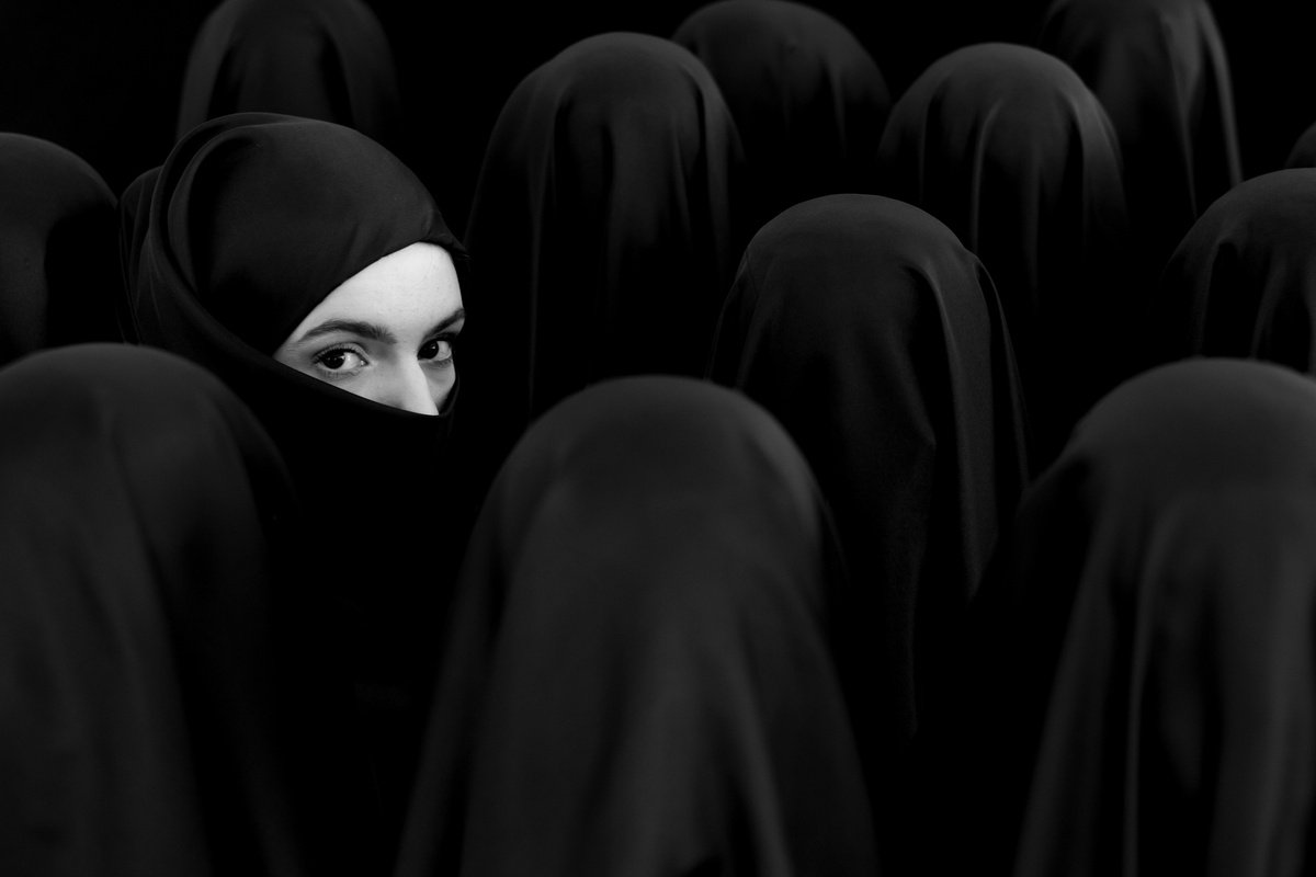 Photorealistic Portrait Photograph By Harv Greenberg, 36 X 24, Just One Look Back, Original Artwork