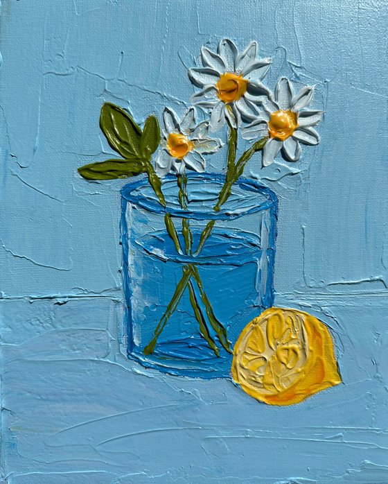 Lemon and daisies