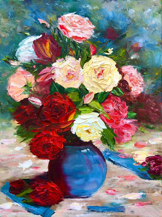 BOUQUET OF GARDEN ROSES - Classic still life. Fresh roses. Beautiful buds. Garden flowers. Bright colors. Good mood. Petals. Plant.