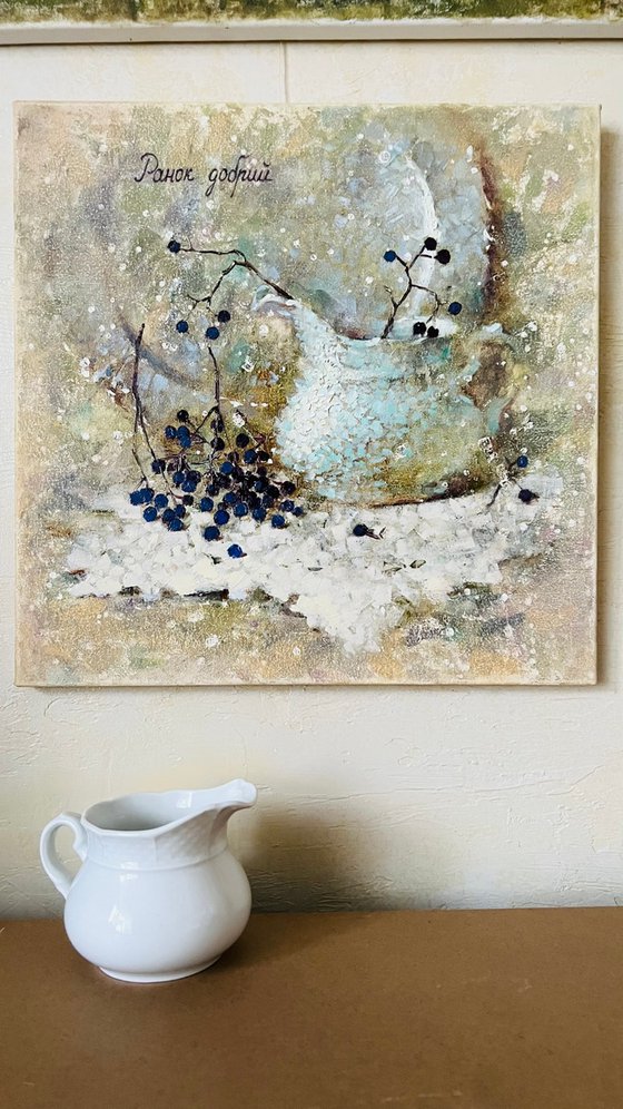 White cup winter berries