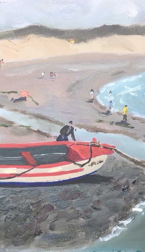 Red boat on the beach by Julian Lovegrove Art