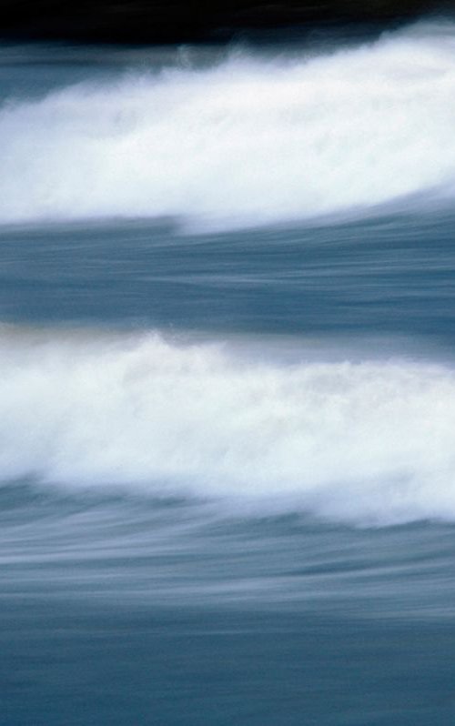 Surfing the winter sea by Tal Paz-Fridman