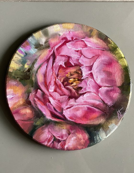 Pink peony original oil painting on round canvas. “Coral Sunset” peonies, small painting. Perfect for Christmas/ new year gift. Made with love