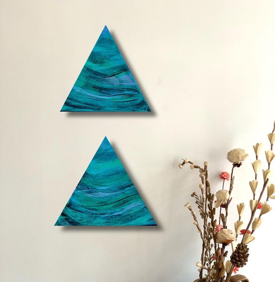 Aqua! Set of 2 triangular paintings! Diptych