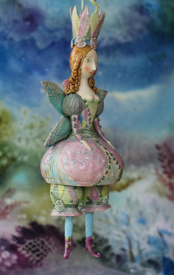 Titania, from Midsummer Night's Dream. Ceramic illustration project by Elya Yalonetski