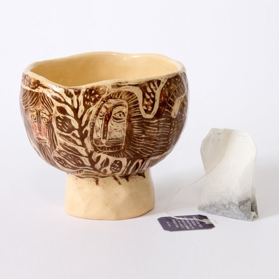 Ceramic bowl "Lions" 11x10 cm / 4.33х3.93 inch