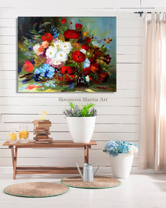 BOUQUET OF WILDFLOWERS - Nice still life. Bouquet of red poppies. White daisies. Summer. Flower garden. Pleasantly. armful.