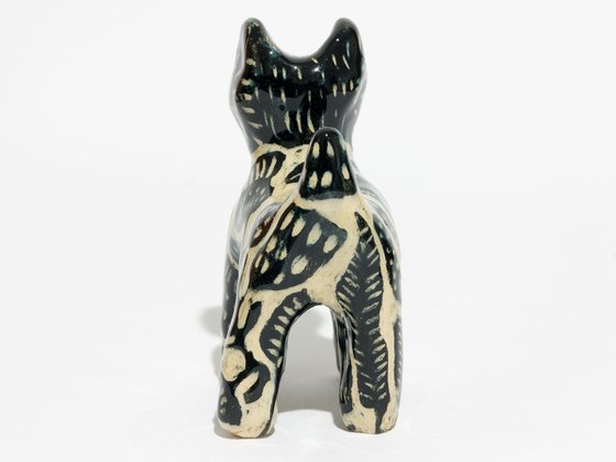 Ceramic sculpture Cat 7 x 8.5 x 4 cm