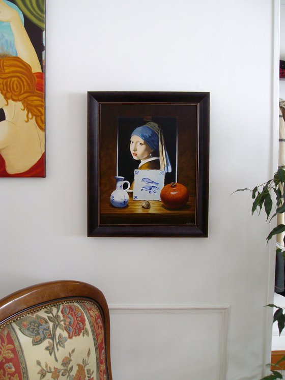 The Delft girl with pomegranate