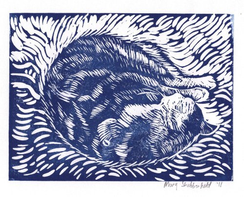 Reclining cat by Mary Stubberfield