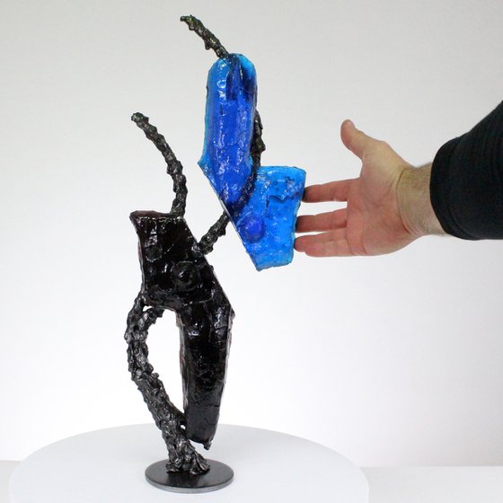 Idol CLXVI - Metal sculpture body molten glass and steel