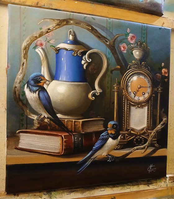 Blue teapot