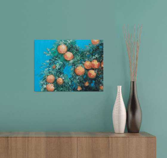 Orange tree in the sun