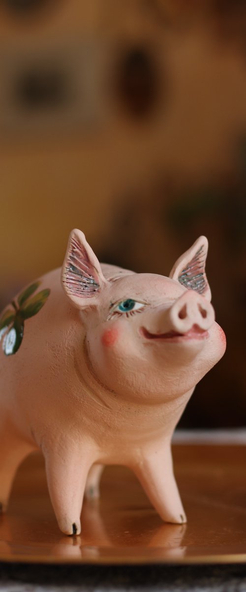 Pig with a lucky clover. by Elya Yalonetski by Elya Yalonetski