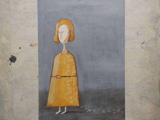 The yellow lady with leaves