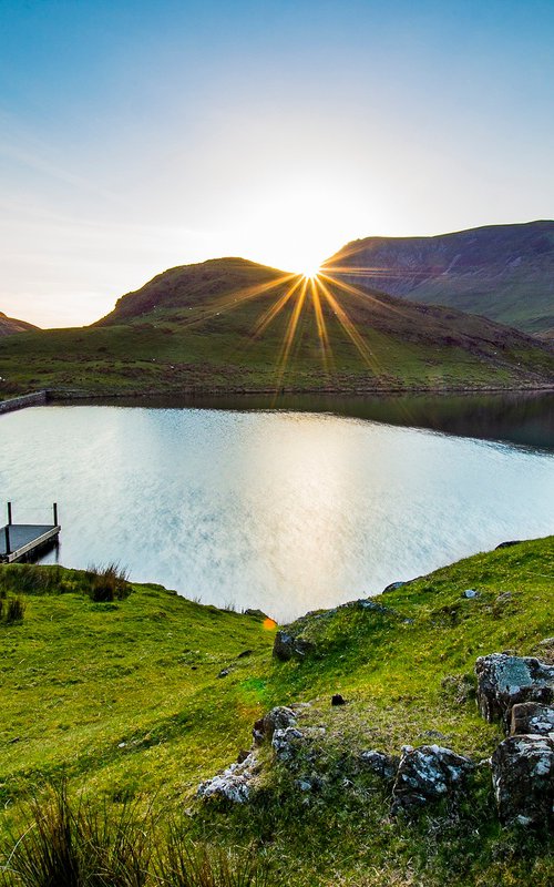 Llyn y Dywarchen Sunburst by Kieran Brimson
