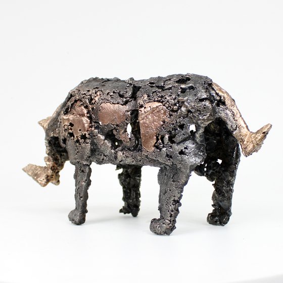 Rhinoceros 8-22 - Metal animal sculpture - bronze and steel lace