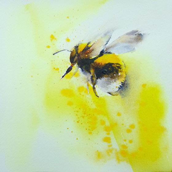 Bumble bee in golden mist II