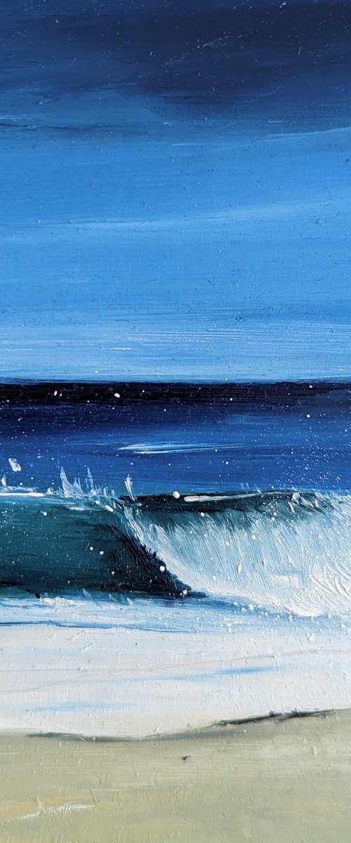 Miniature crashing waves #3 by Jo Earl