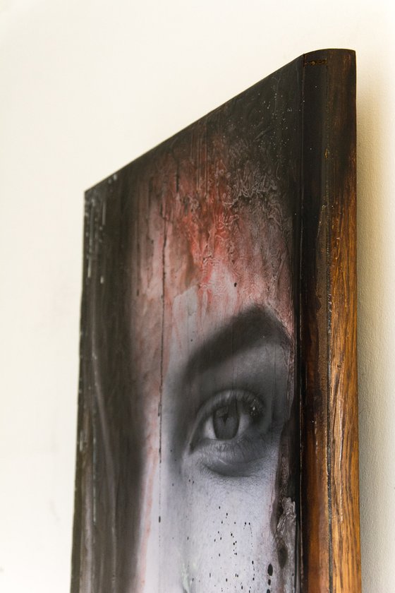 "I'm not Yours" (XL artwork 109x50x8 cm) - Unique portrait artwork on old door (abstract, portrait, original, resin, beeswax, painting)