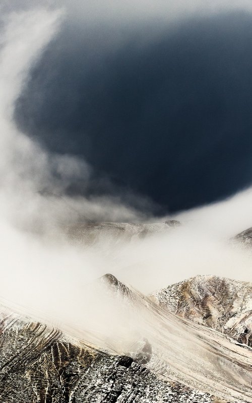 Sweeping the mountain tops by Rémi Carbonaro