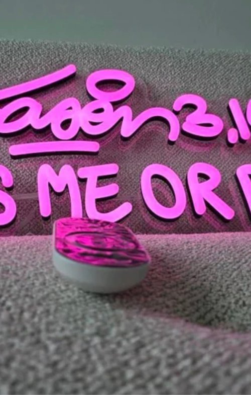 Kiss Me Or Die (Led Neon) by Laser 3.14
