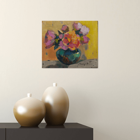 Peonies in a Round Vase