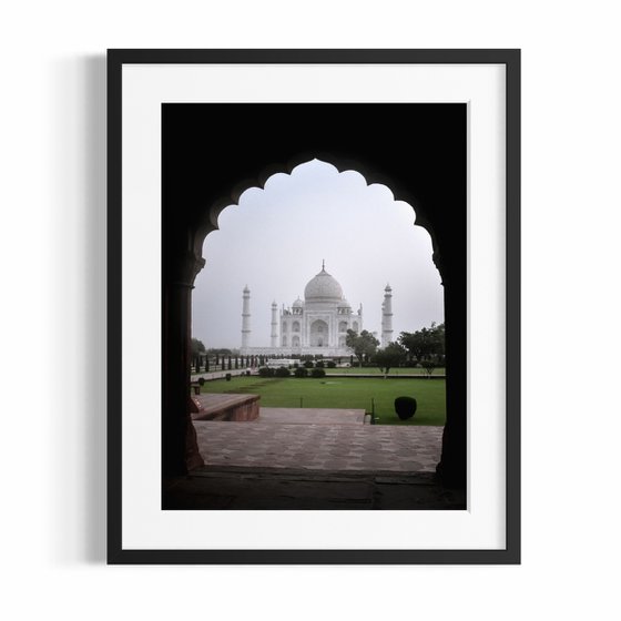 A GLIMPSE OF TAJ MAHAL