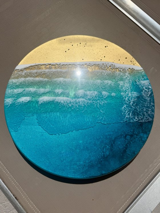 Round ocean #108