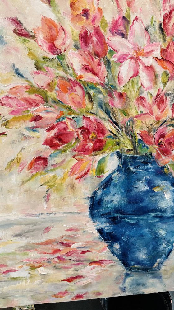 The blue vase