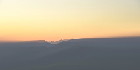sunrise mountains from the camino de Frances