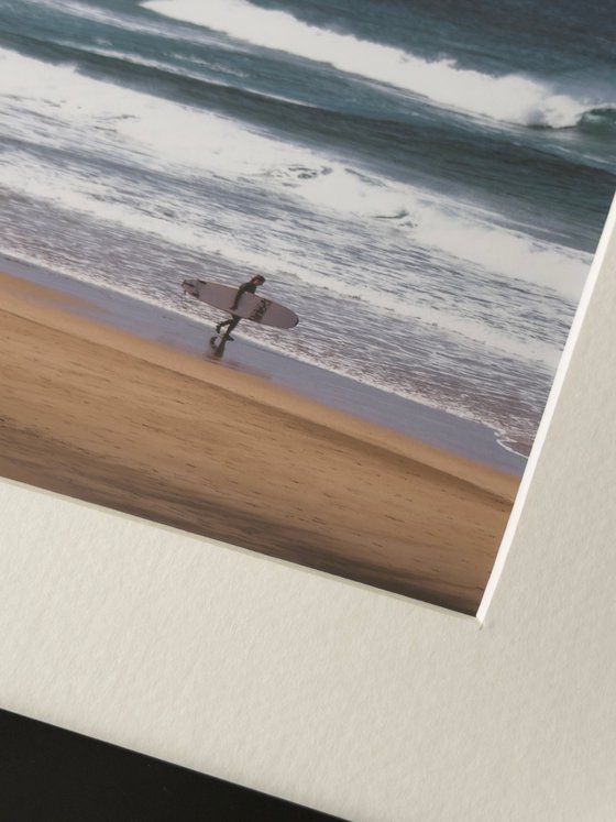 BETWEEN SAND AND SEA