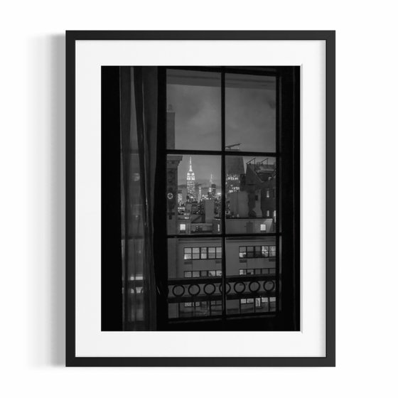 THE GLIMPSE OF MANHATTAN