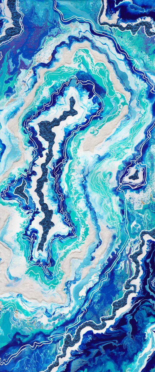 Geode. Blue Amethyst. by Alexandra Dobreikin