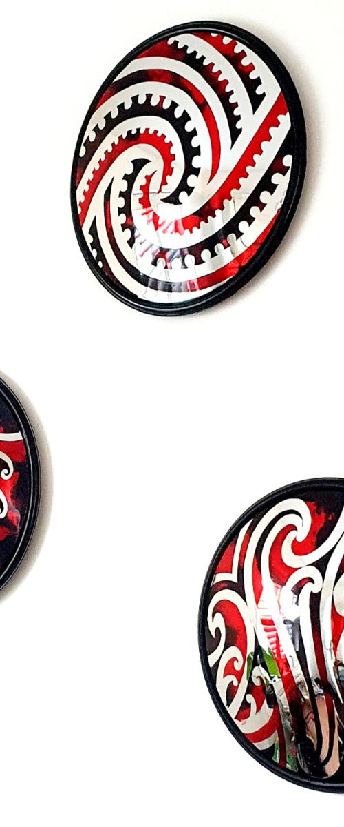 Kowhaiwhai Limited Edition series Red and Black by Frederick Worrell