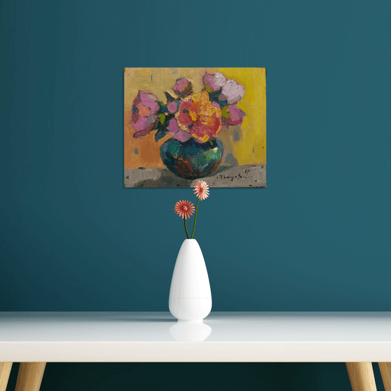 Peonies in a Round Vase