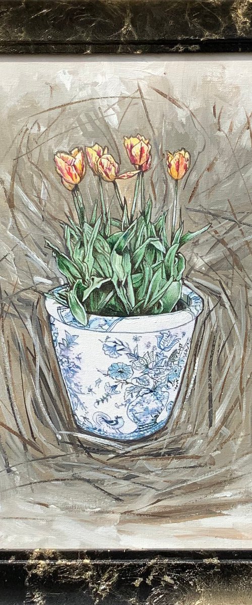 Tulips in vase by Stuart Roy