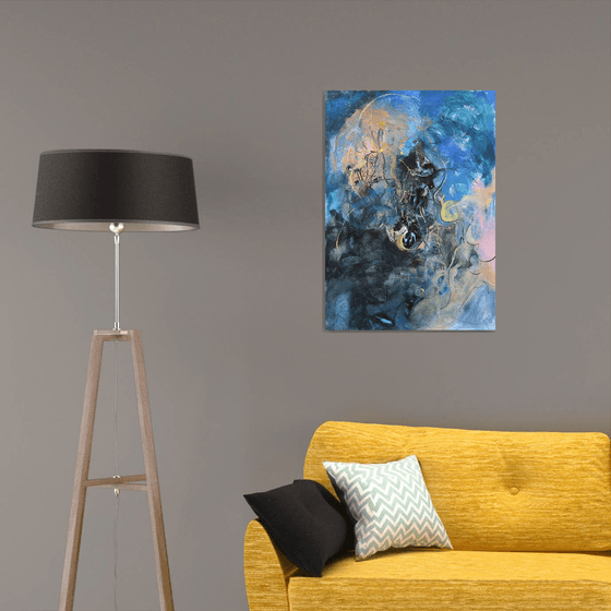 Composition with black and blue.
