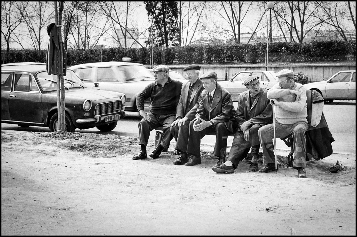 Photorealistic Portrait Photograph By Robbert Frank Hagens, 17 X 23", French Gossip - Paris 1976, Original Artwork