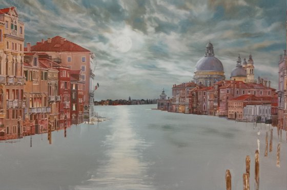 A FULL MOON OVER VENICE
