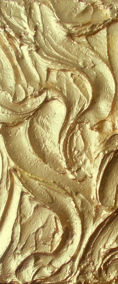 mixed media sculpture "Champagne Gold" by Tatyana Mironova