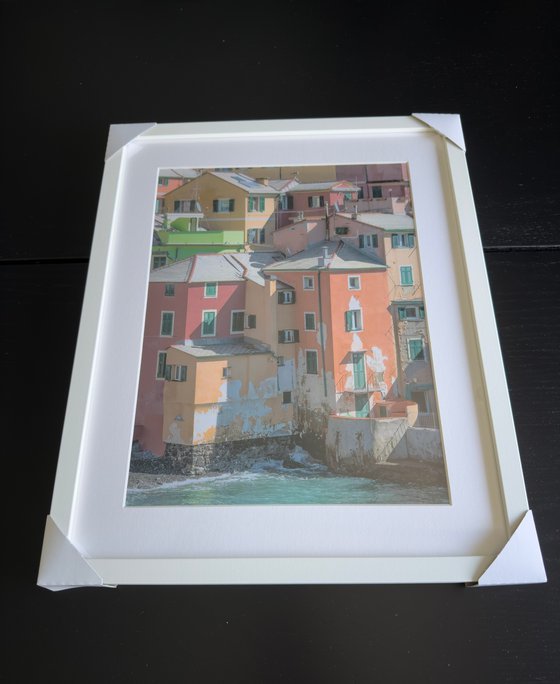 LIVING ON THE SEA