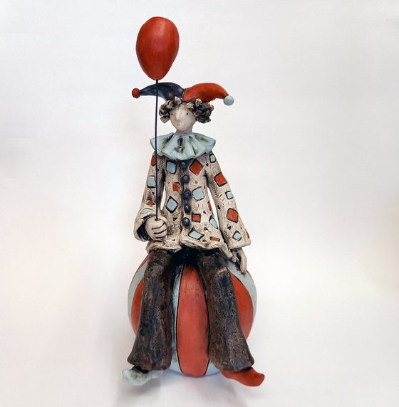 The Ball Clown, ceramic sculpture by Izabell Nemechek